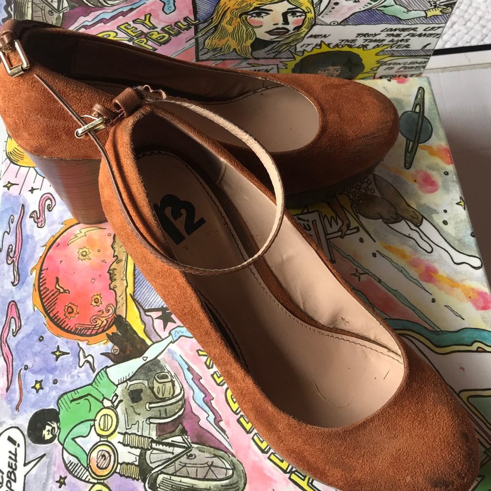 R2 Women's Julianna Suede Platform Wedges Size 8.5